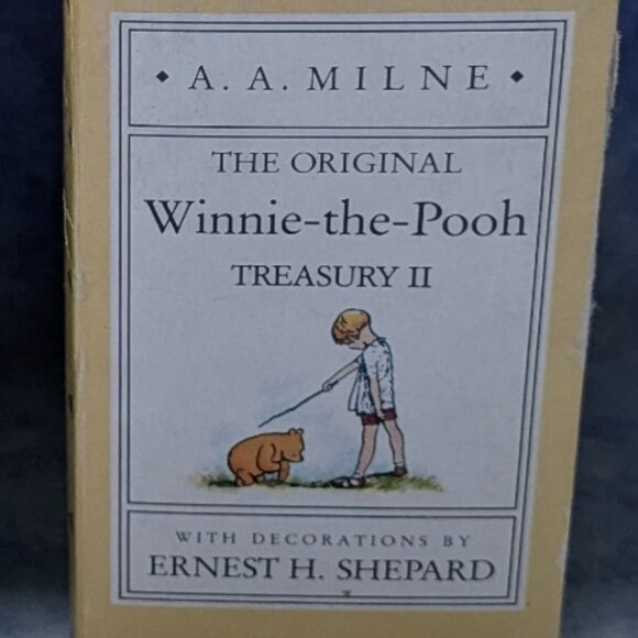 2 Original Winnie-the-Pooh Treasuries - Picture 3 of 9